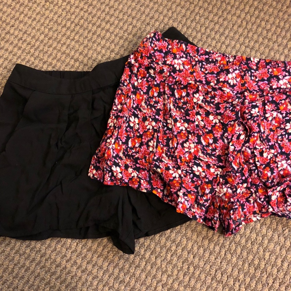 Set of 2 - Soft shorts with pockets